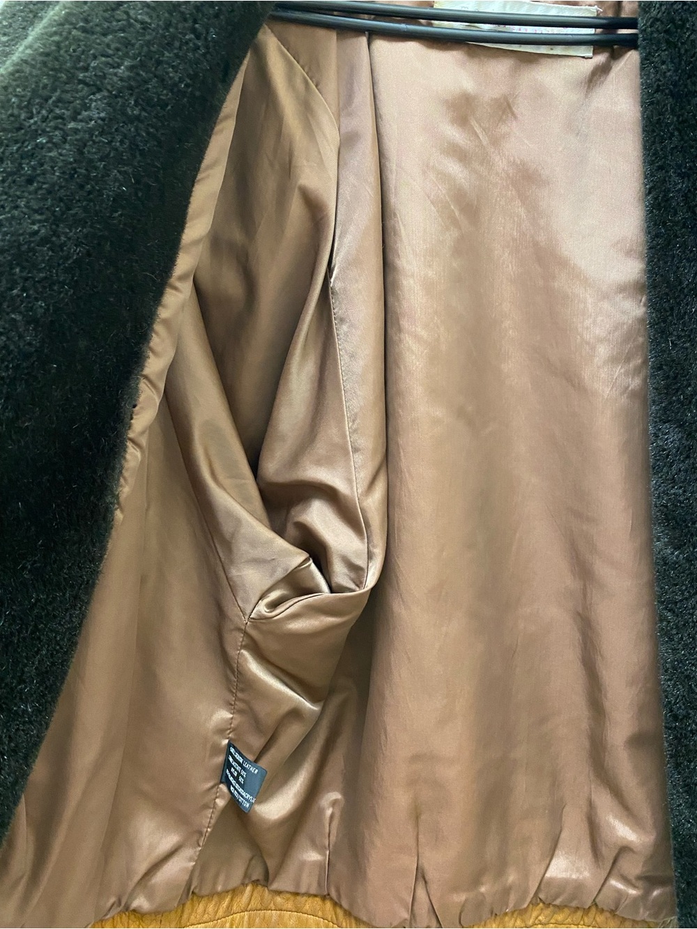 Men's Cognac Leather Jacket with Black Shearling Collar - Picture 3 of 7